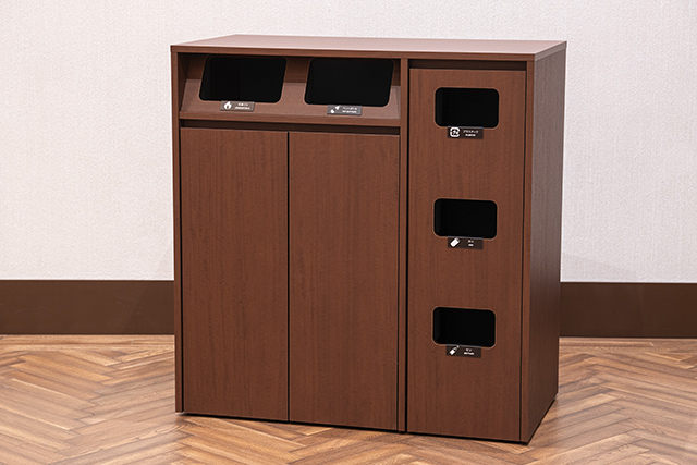 ゴミ箱(5分別)の写真