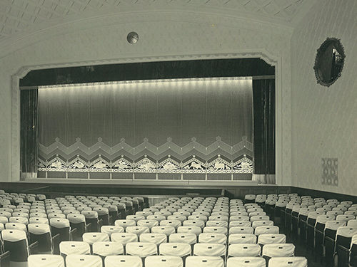 音響効果が優れた劇場として評価されたアーミーホール